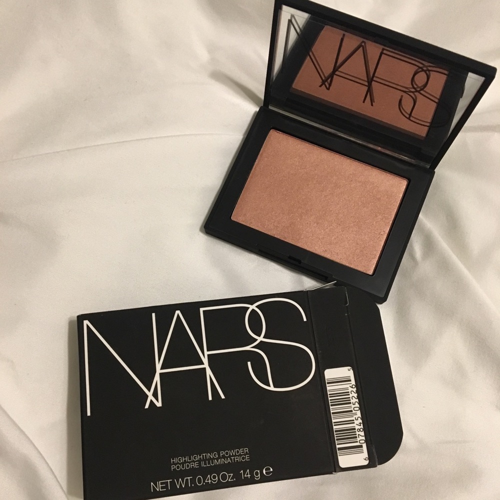 Nars highlighting powder